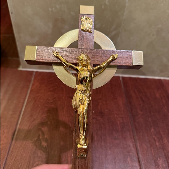 BEAUTIFUL WALL CRUCIFIX BRASS AND WOOD 12” - Picture 3 of 5